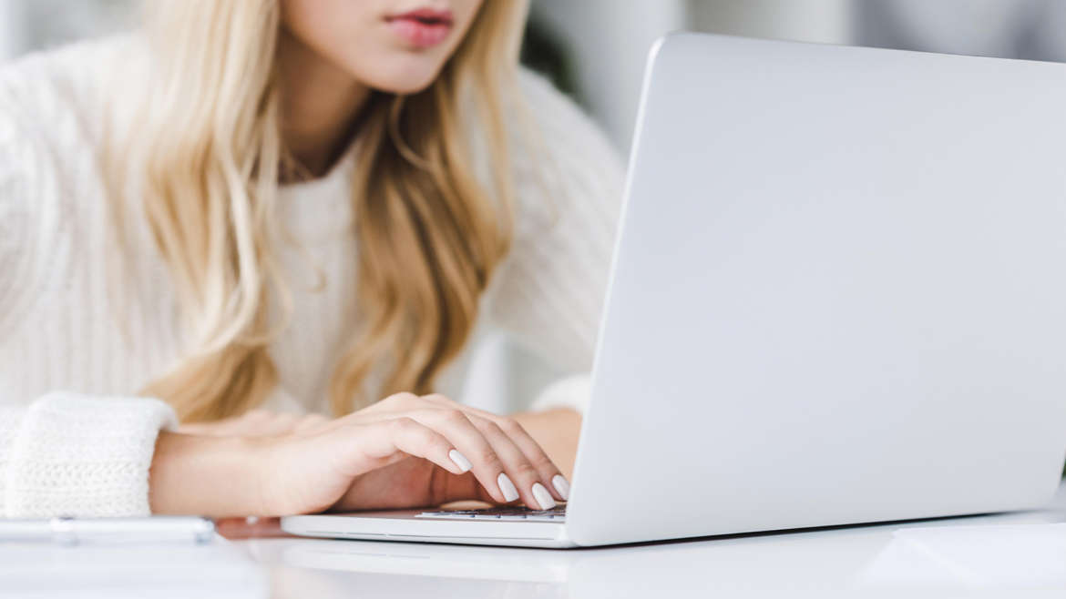 The Dangers of Buying Health and Beauty Products Online | Elizabeth Roche What Buyers Expect from Online Health Products