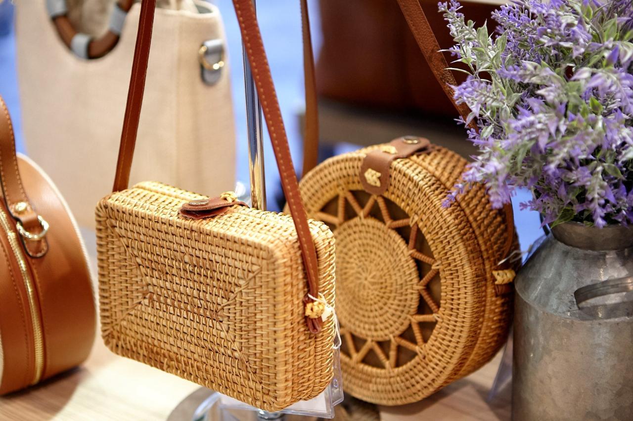 What You Need to Know About Shopping for Accessories | Fashionterest What to Consider When Buying Fashion Accessories Online