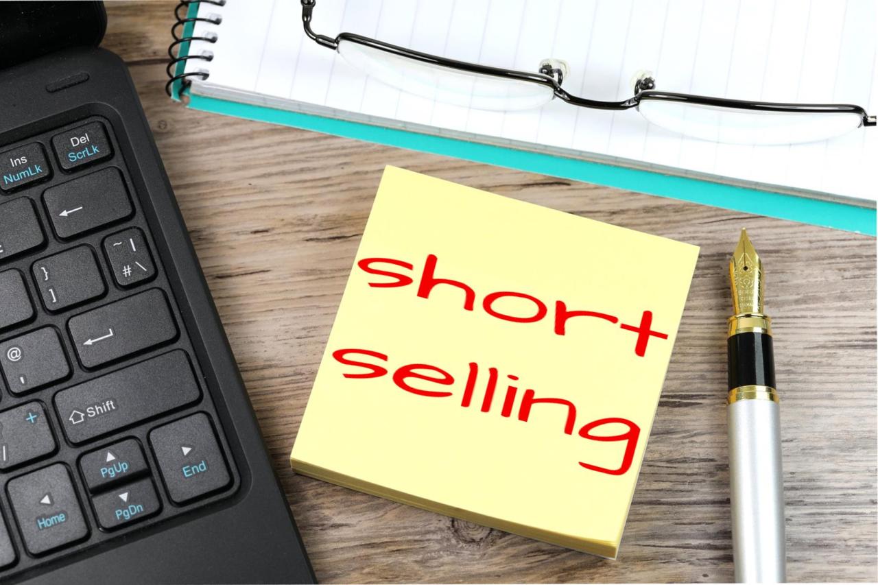 Short Selling - Free of Charge Creative Commons Post it Note image Selling Decor Online: Strategies That Convert Browsers to Buyers