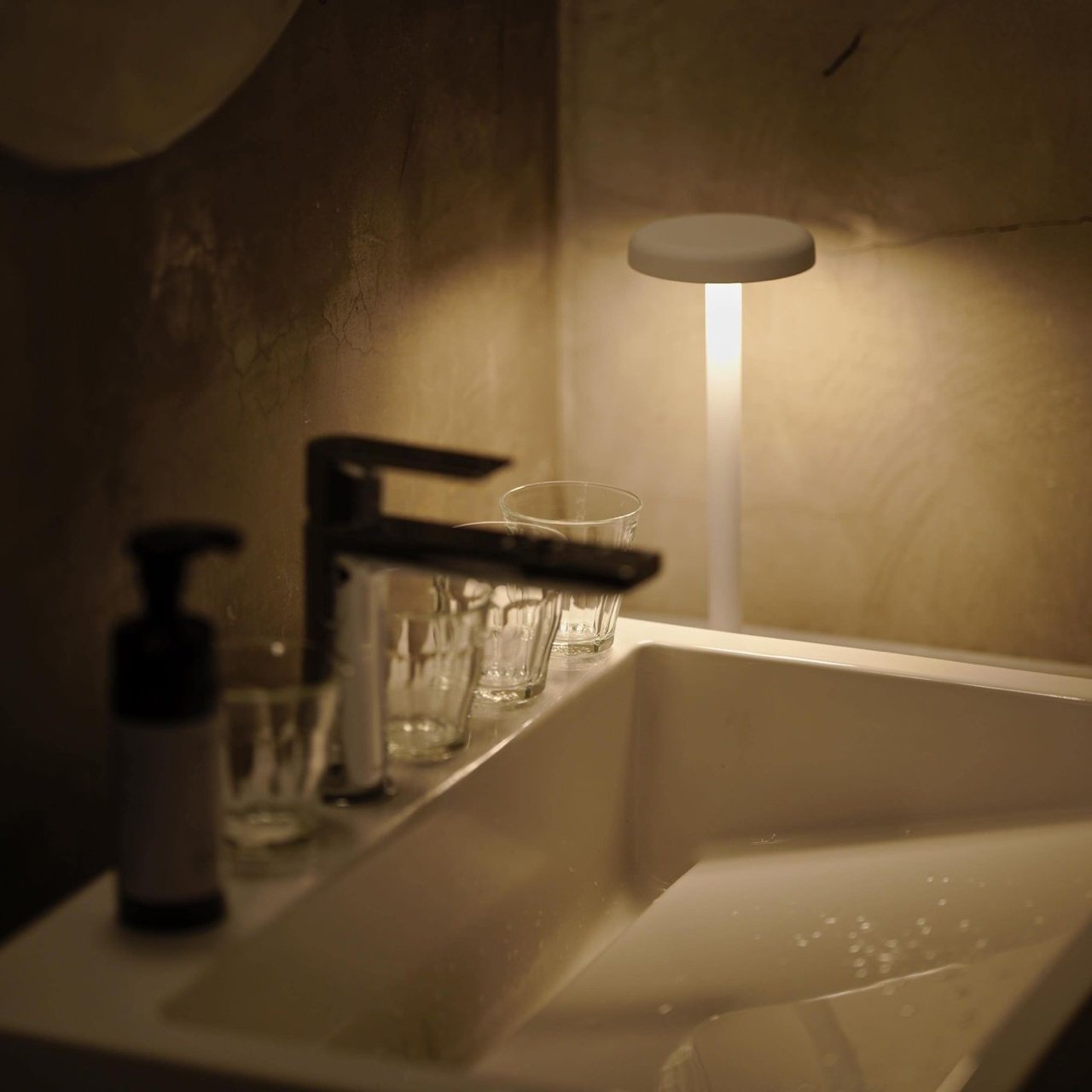 Top 10 Home Decor Products to Give a Quick Stunning Makeover to your ... Bestselling Home Decoration Products for Modern Interiors
